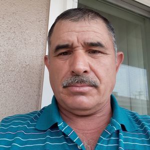 Meet your Posher, Santos